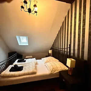 Adam's - Self Check-in & Only Private Hostal