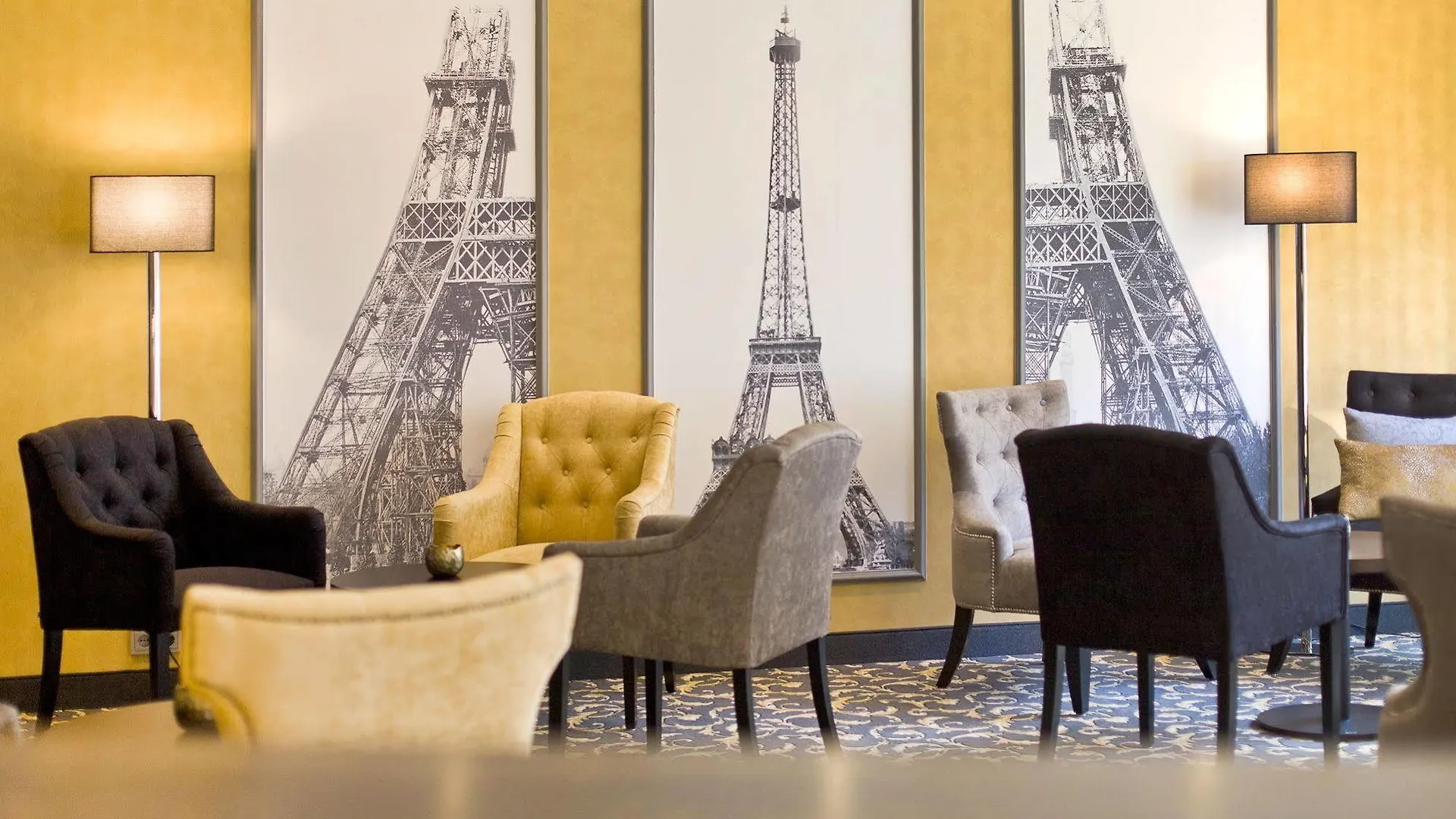 ***  Gildors Hotel Atmosphere Dusseldorf Germany