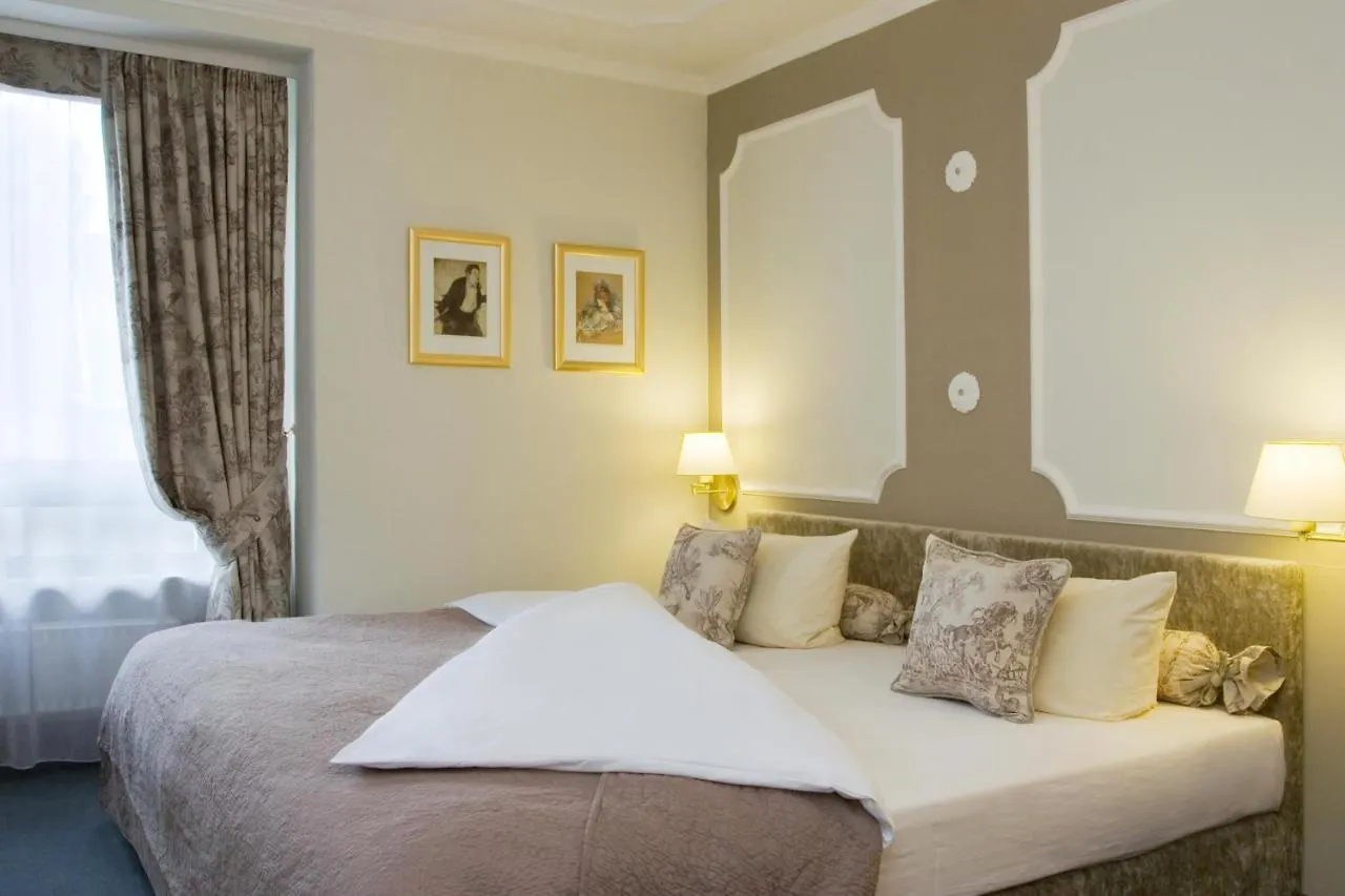 Gildors Hotel Atmosphere contacts